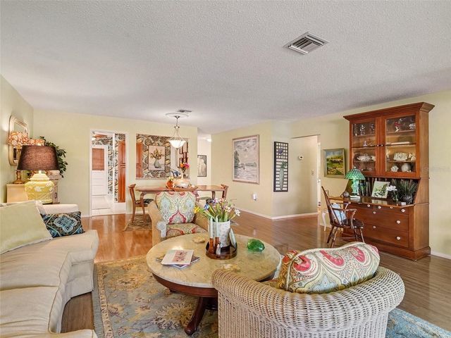 6818 11TH AVENUE W, Bradenton, FL 34209