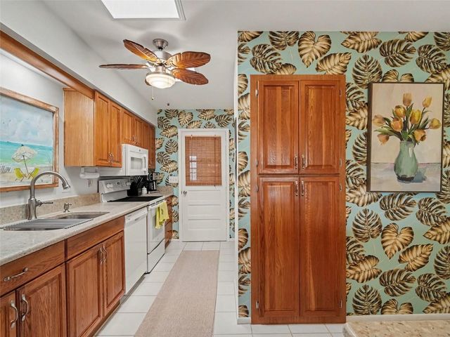 6818 11TH AVENUE W, Bradenton, FL 34209
