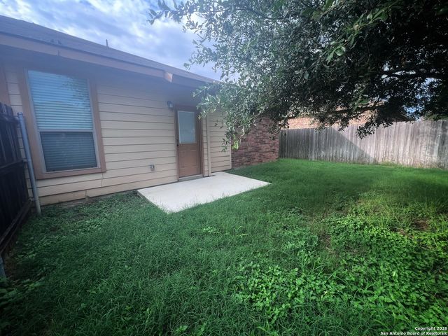 565 Creekside Circle, New Braunfels, TX 78130