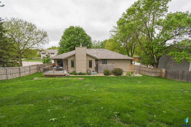 5008 S Twin Ridge Rd Road, Sioux Falls, SD 57108
