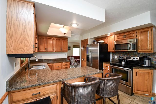 5008 S Twin Ridge Rd Road, Sioux Falls, SD 57108