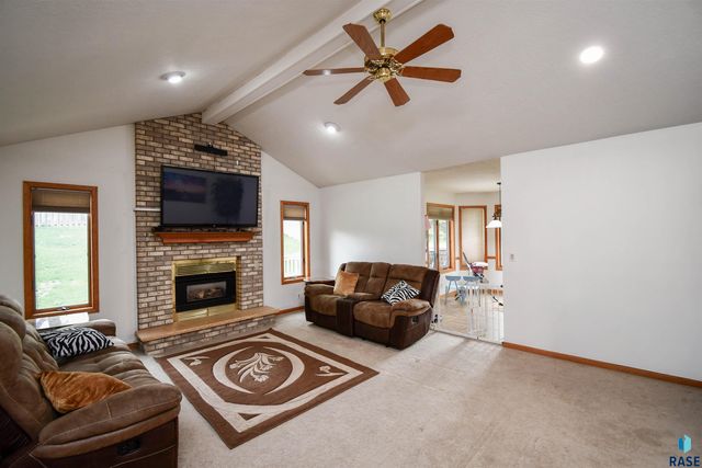 5008 S Twin Ridge Rd Road, Sioux Falls, SD 57108