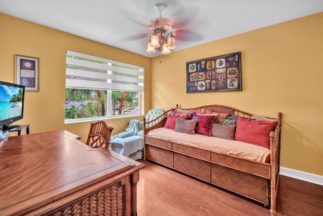 1888 SW 53rd Avenue, Plantation, FL 33317