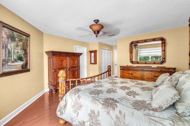 1888 SW 53rd Avenue, Plantation, FL 33317