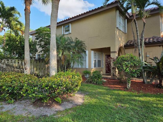 1888 SW 53rd Avenue, Plantation, FL 33317