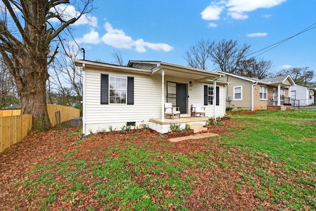 1912 Cherry St, Columbia, TN 38401