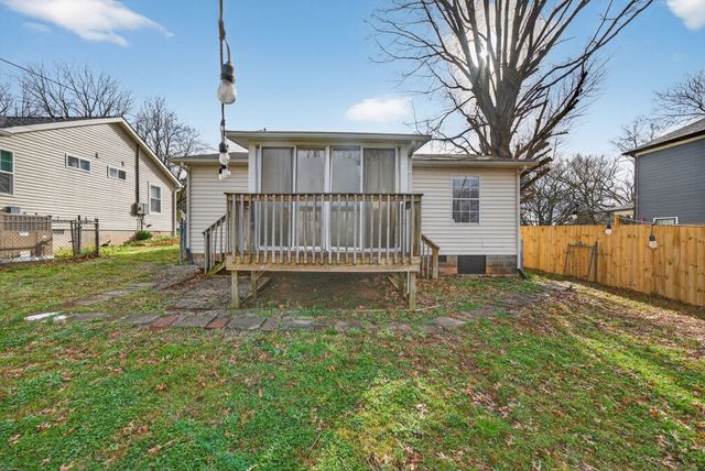 1912 Cherry St, Columbia, TN 38401