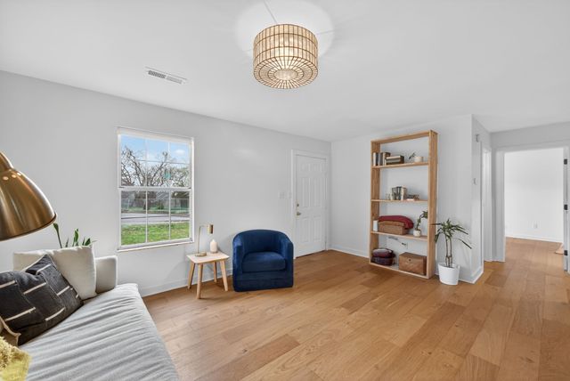 1912 Cherry St, Columbia, TN 38401