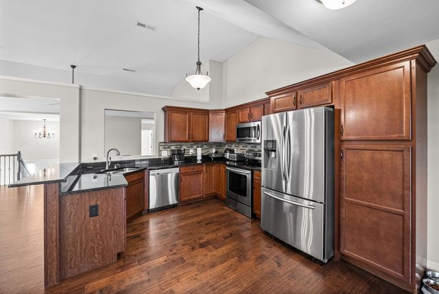 713 W Accipiter Cir, Clarksville, TN 37043