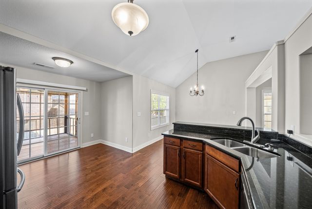 713 W Accipiter Cir, Clarksville, TN 37043