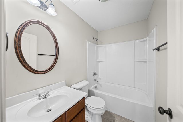 713 W Accipiter Cir, Clarksville, TN 37043