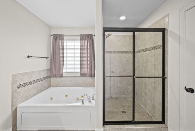 713 W Accipiter Cir, Clarksville, TN 37043