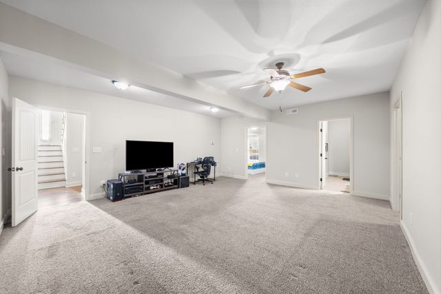 713 W Accipiter Cir, Clarksville, TN 37043