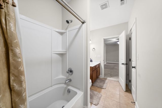 713 W Accipiter Cir, Clarksville, TN 37043