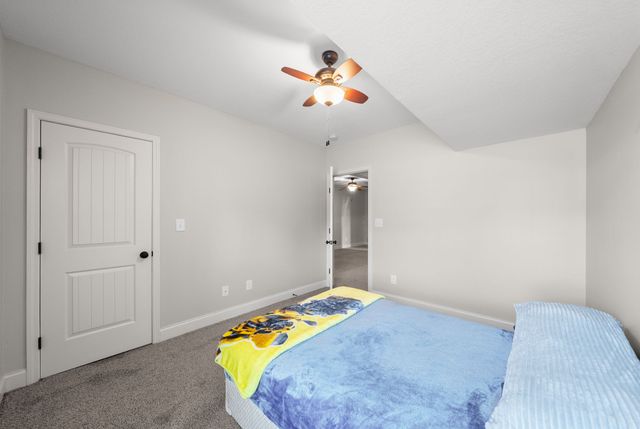 713 W Accipiter Cir, Clarksville, TN 37043