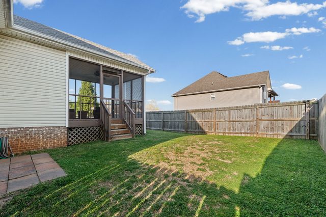 713 W Accipiter Cir, Clarksville, TN 37043