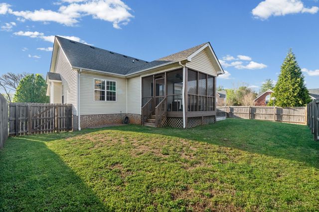 713 W Accipiter Cir, Clarksville, TN 37043