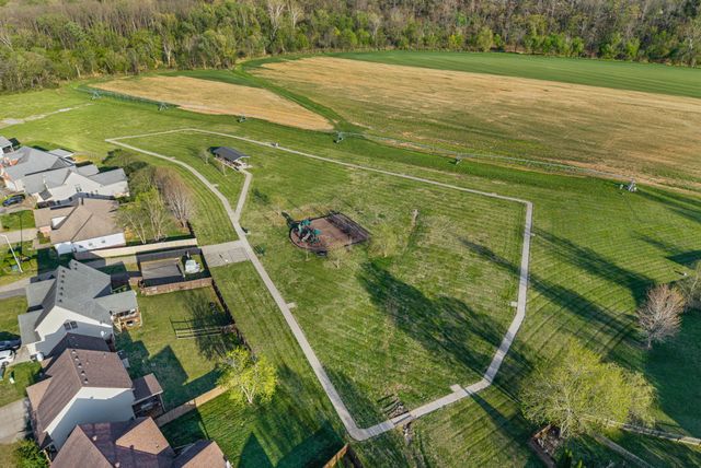 713 W Accipiter Cir, Clarksville, TN 37043