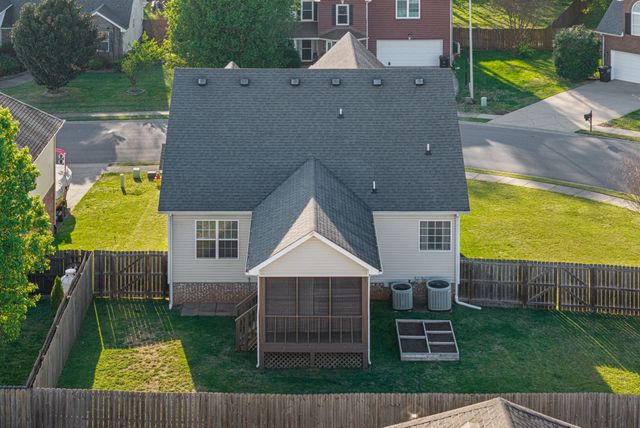 713 W Accipiter Cir, Clarksville, TN 37043