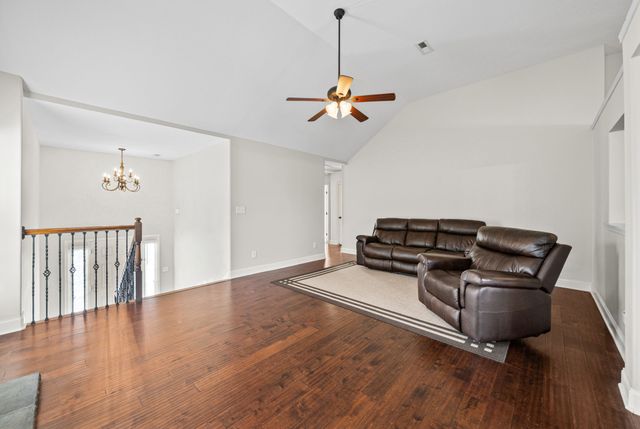 713 W Accipiter Cir, Clarksville, TN 37043