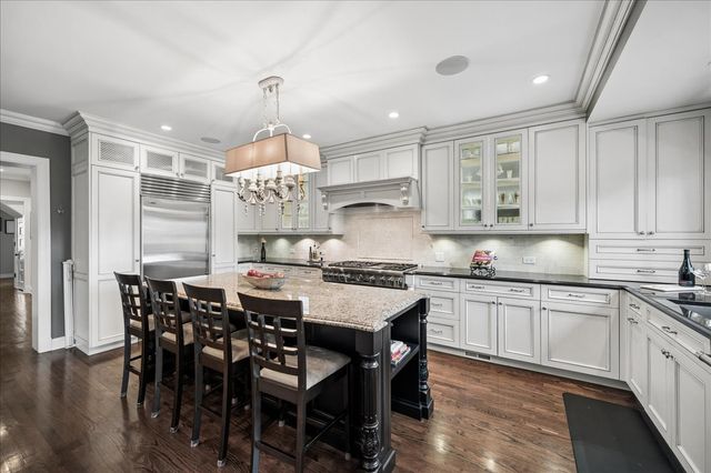 814 Park Avenue, Wilmette, IL 60091