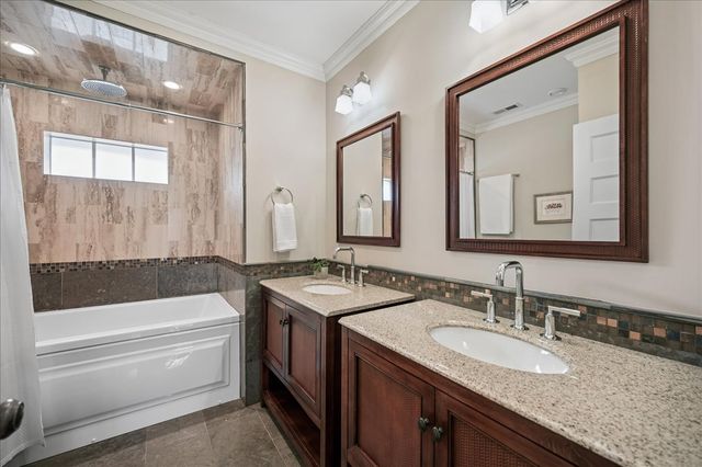 814 Park Avenue, Wilmette, IL 60091