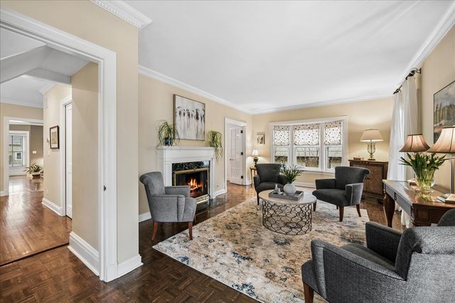 814 Park Avenue, Wilmette, IL 60091