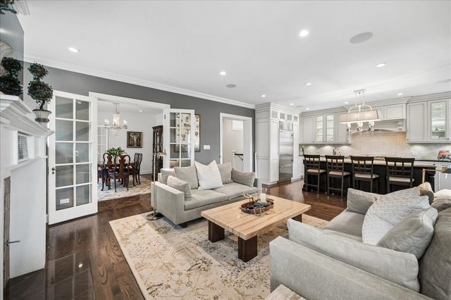 814 Park Avenue, Wilmette, IL 60091