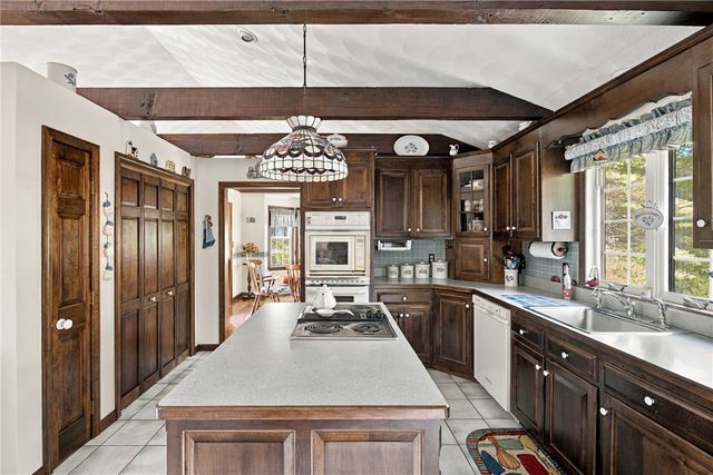 423 Buxton Street, North Smithfield, RI 02896