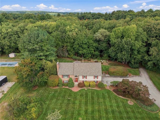 423 Buxton Street, North Smithfield, RI 02896