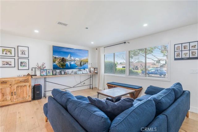 492 Graham, Camarillo, CA 93010