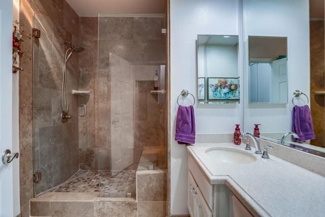 5875 Friars Apt 4404, San Diego, CA 92110