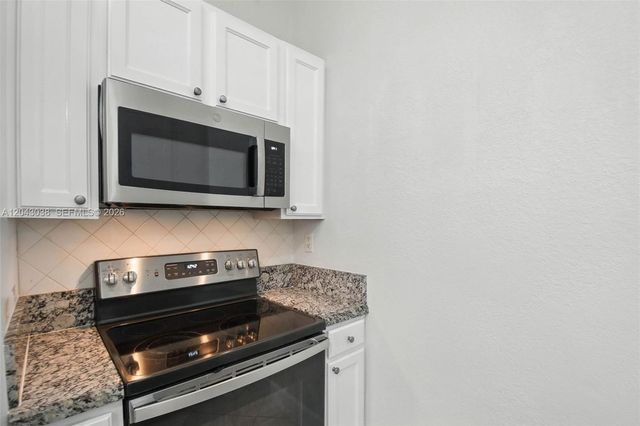 6001 SW 70th Street 108, South Miami, FL 33143