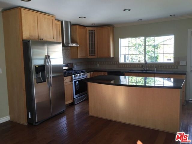 1074 S Plymouth Boulevard, Los Angeles, CA 90019