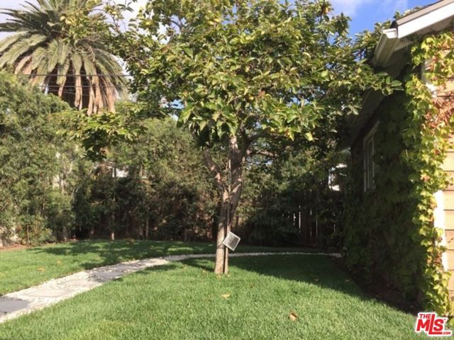 1074 S Plymouth Boulevard, Los Angeles, CA 90019