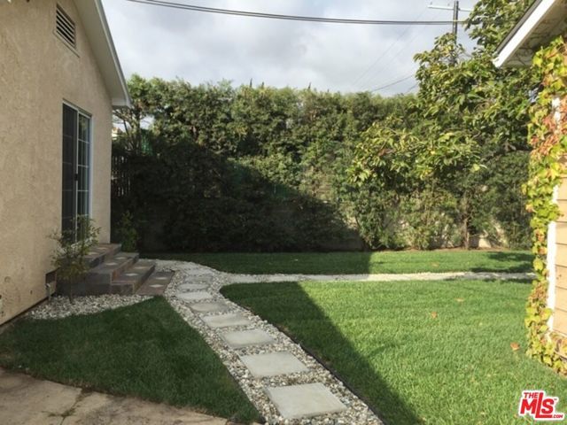 1074 S Plymouth Boulevard, Los Angeles, CA 90019