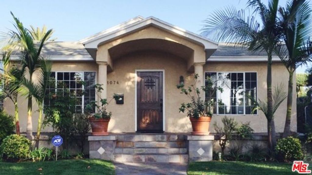 1074 S Plymouth Boulevard, Los Angeles, CA 90019