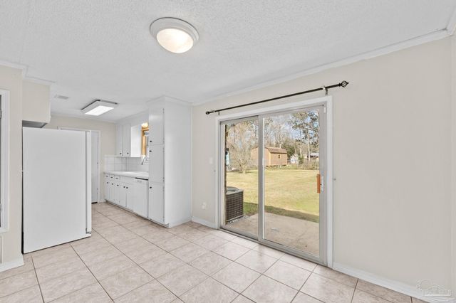 336 Crestfield Cir, Cantonment, FL 32533