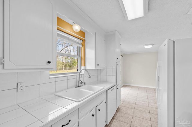 336 Crestfield Cir, Cantonment, FL 32533