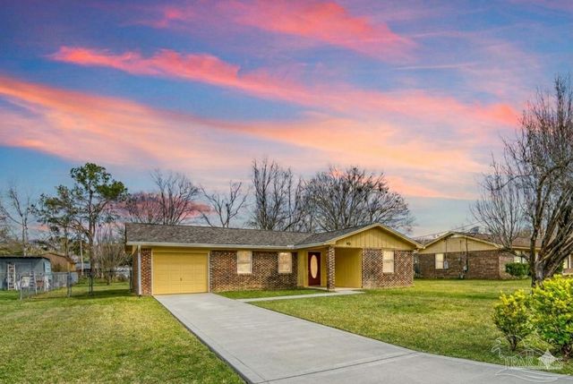 336 Crestfield Cir, Cantonment, FL 32533