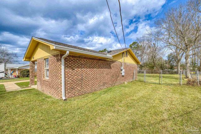 336 Crestfield Cir, Cantonment, FL 32533