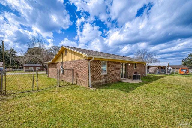 336 Crestfield Cir, Cantonment, FL 32533