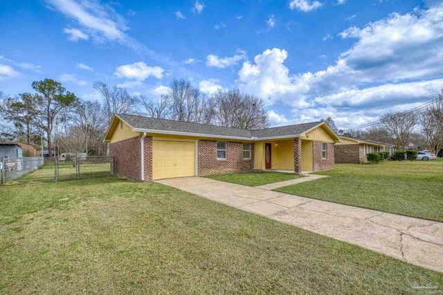 336 Crestfield Cir, Cantonment, FL 32533