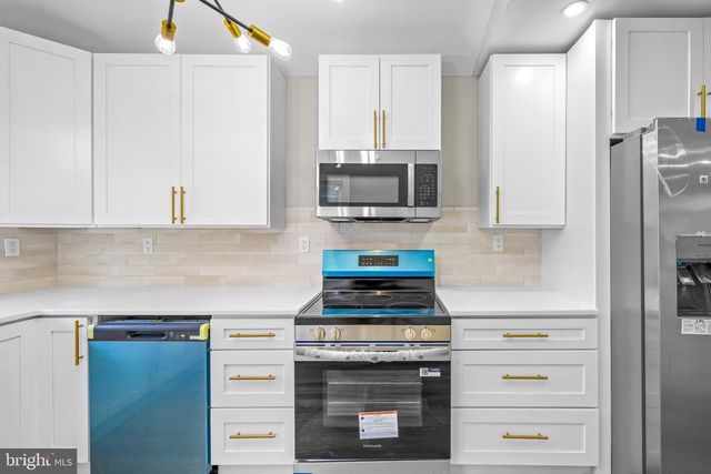 613 HAWKS BRIDGE, Carneys Point, NJ 08069