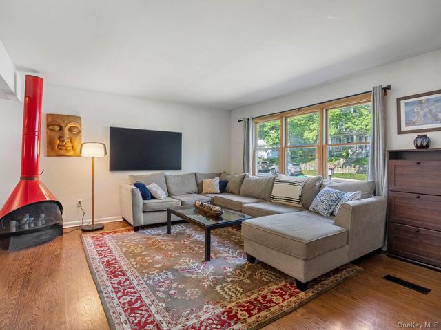 30 Prospect Street, New Paltz, NY 12561