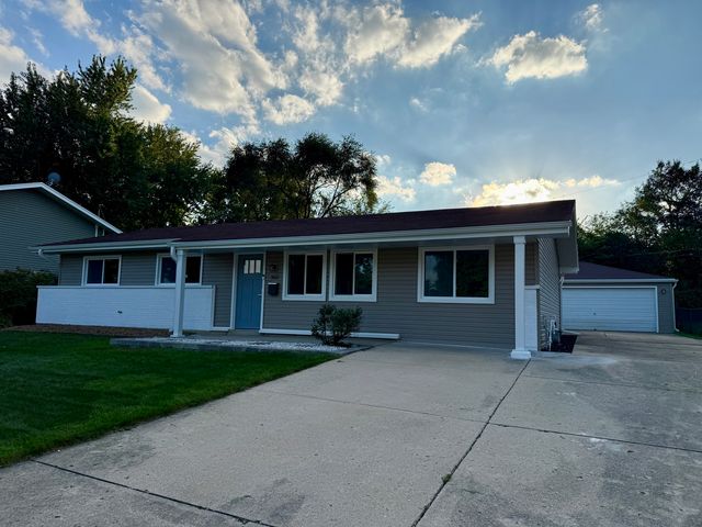 1420 Cooper Road, Hoffman Estates, IL 60169