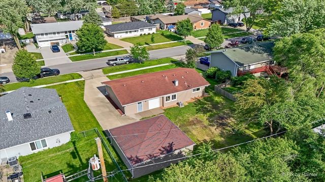 1420 Cooper Road, Hoffman Estates, IL 60169