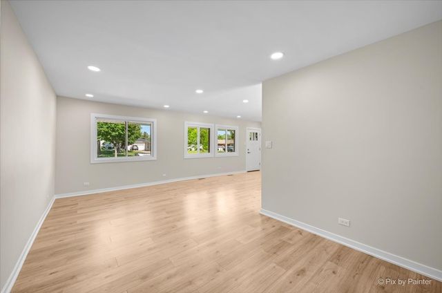1420 Cooper Road, Hoffman Estates, IL 60169