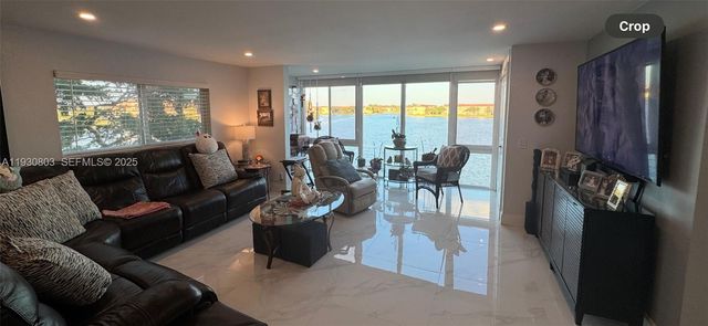 1501 SW 134th Way 301D, Pembroke Pines, FL 33027