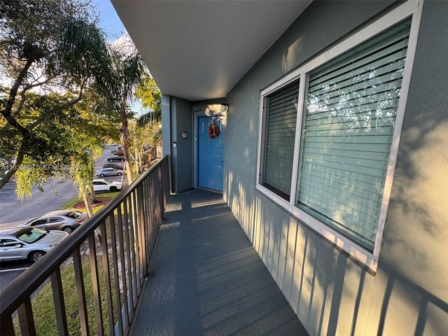 1501 SW 134th Way 301D, Pembroke Pines, FL 33027